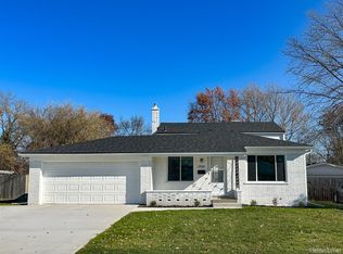 27820 Groveland St, Roseville, MI 48066