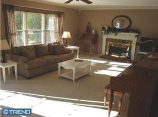 31 Arabian Way, Holland, PA 18966