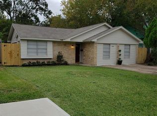 7050 Thrush Dr, Houston, TX 77087