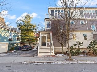 122 Richdale Ave #122, Cambridge, MA 02140