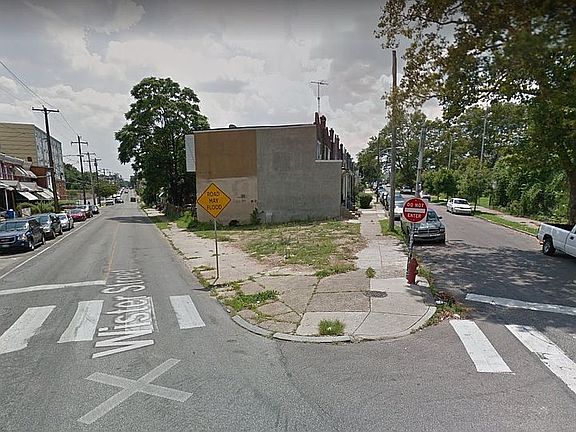 4th image of 1158-60 E Woodlawn St