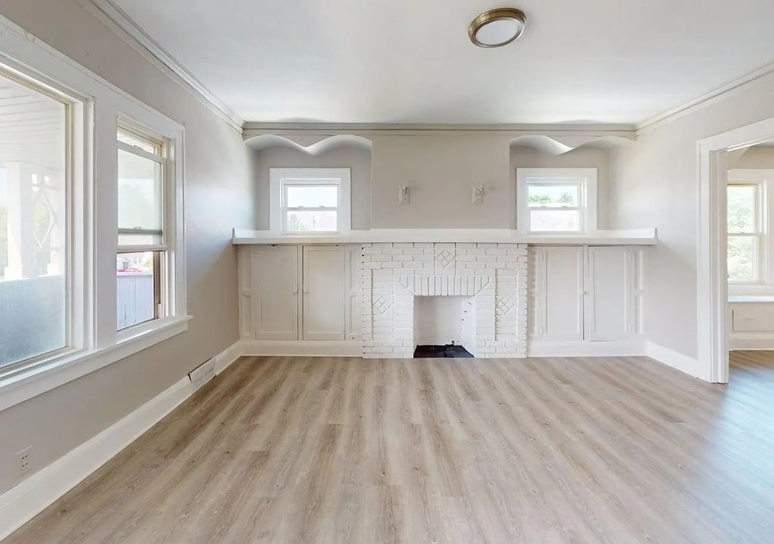 12813 Gay Ave — Photo 1