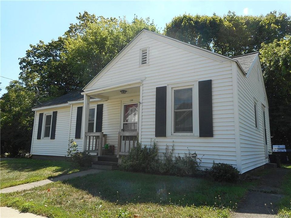 1st image of 135 Madison St