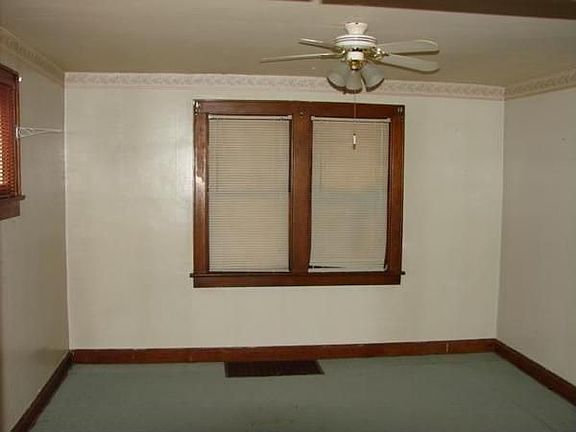 3rd image of 610 E Markison Ave
