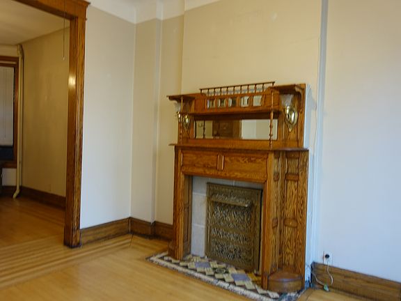 4th image of 1819 S Ashland Ave #1