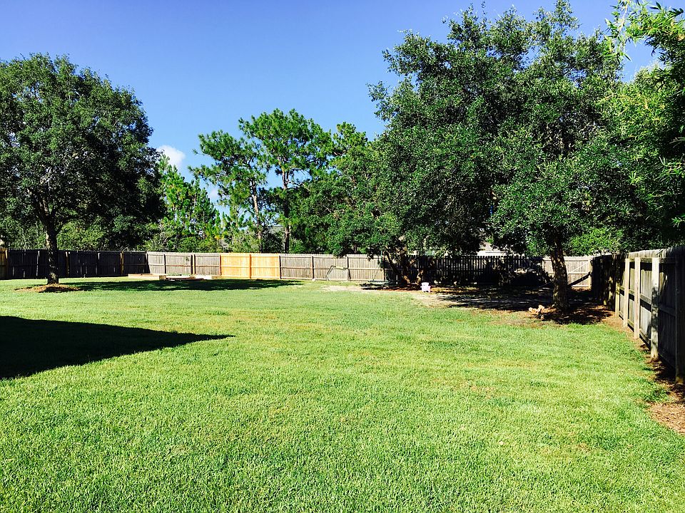 2nd image of 22 Coolwood Dr