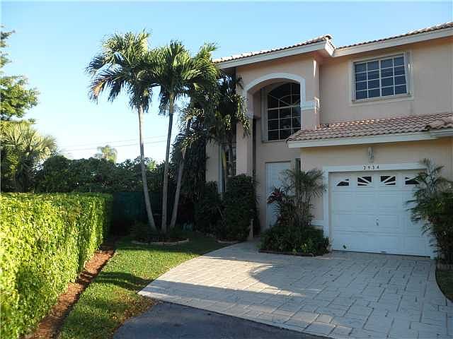 1st image of 2934 Port Royale Ln S