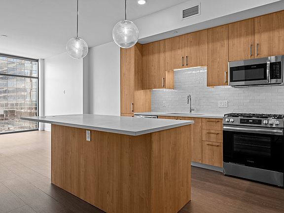 4th image of 1212 Demonbreun St #1105