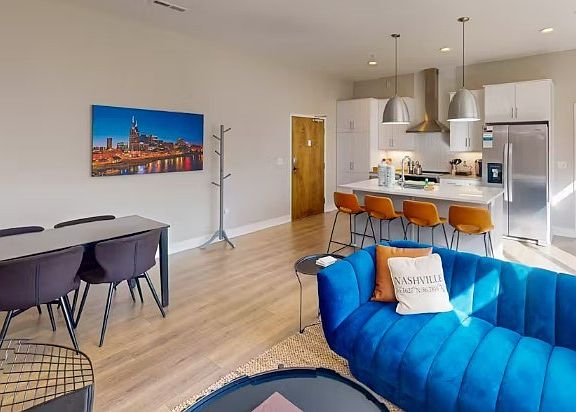 3rd image of 119 Mason Ave #205