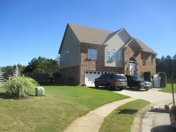 2nd image of 445 Waterford Cove Trl