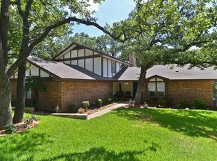 2206 Prestonwood Dr, Arlington, TX 76012