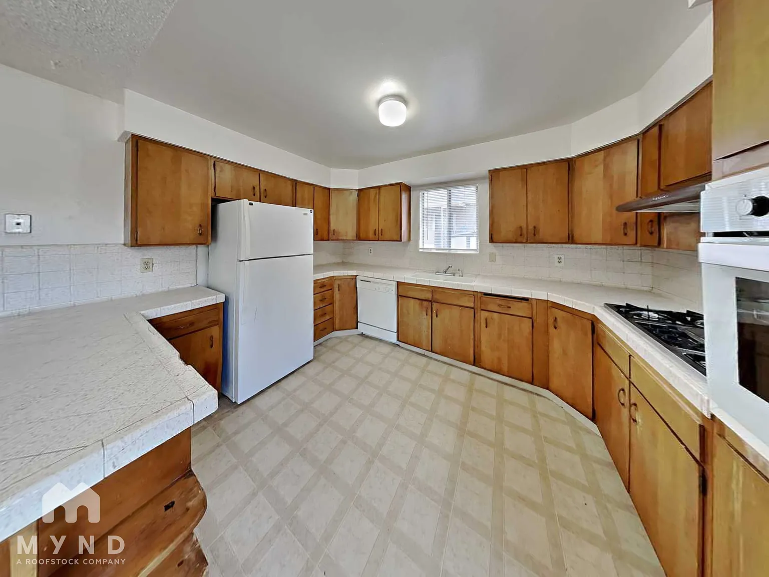 2 bed, 1.0 bath, 600 sqft, $1,359 — Photo 2