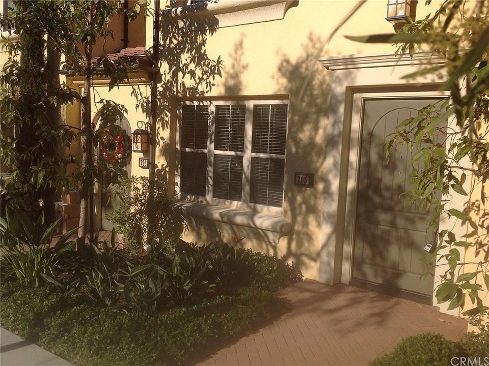 2nd image of 205 Mayfair