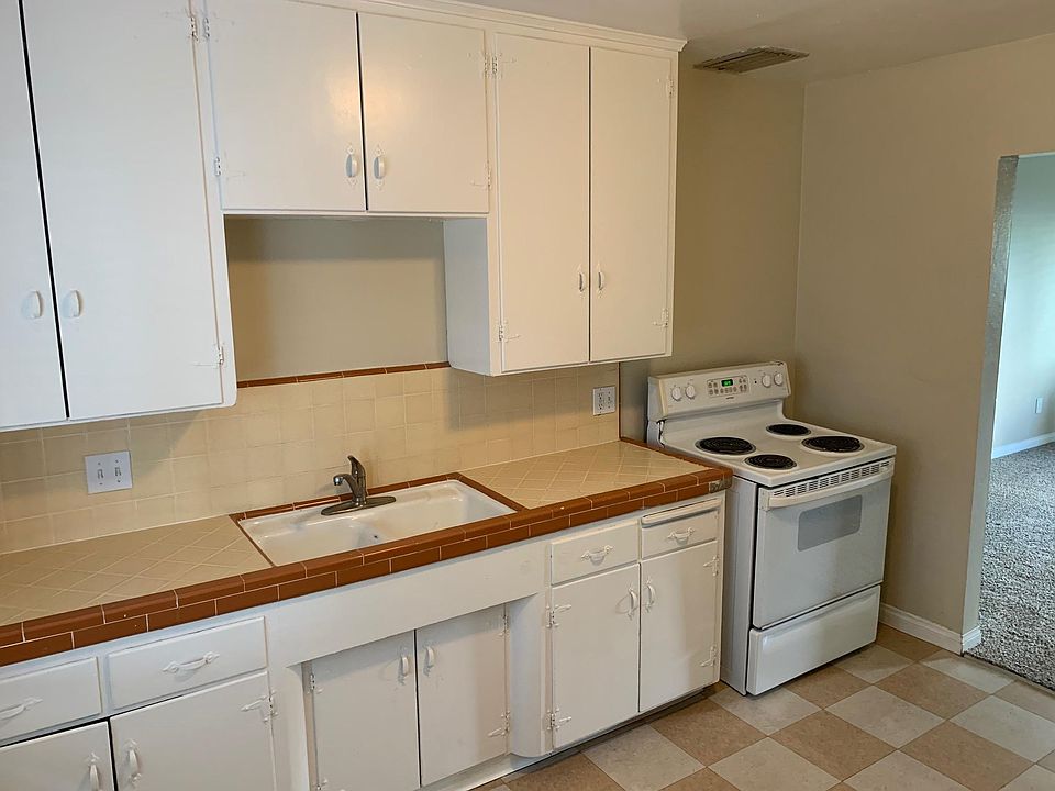 1st image of 4660.5 Hamilton St #4660.5