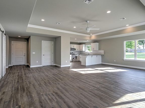 5th image of 1135 Coleman Dr