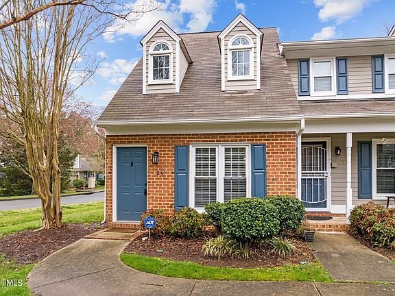2nd image of 24 Forest Green Dr