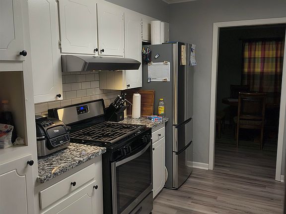 4th image of 2703 Fleetwood Dr