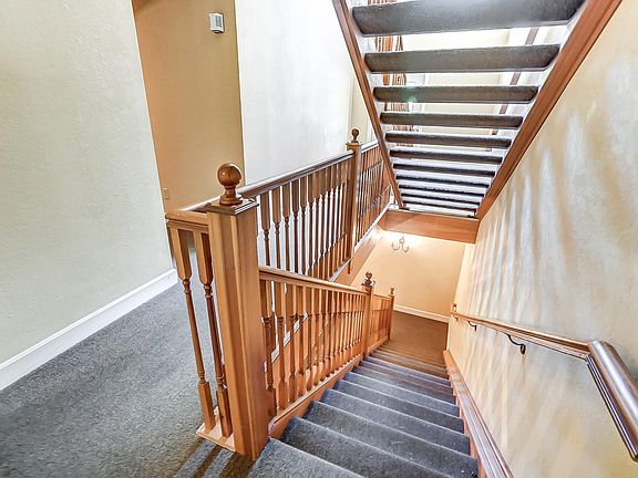 3rd image of 1544 Butler Ct APT 103