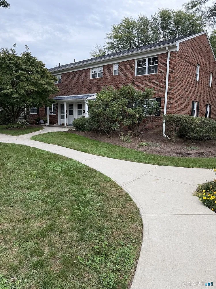 245 Unquowa Rd — Photo 1
