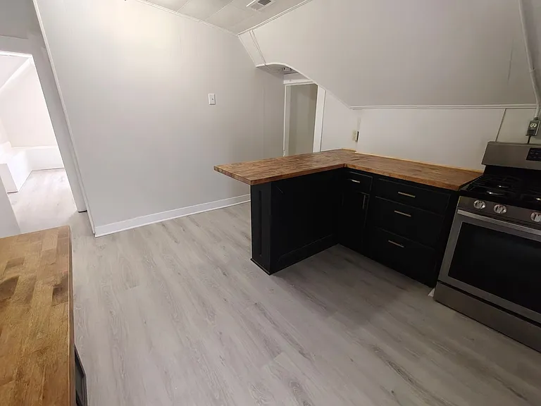 317 E Washington St #3 — Photo 16
