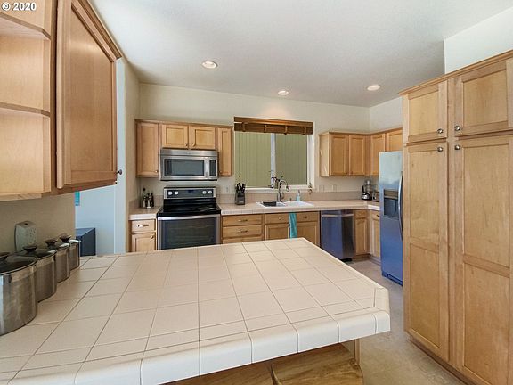 3rd image of 4317 NE 57th Pl