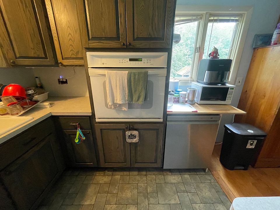 Dishwasher and oven