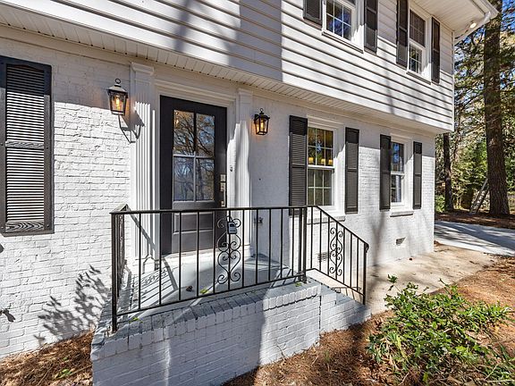 3rd image of 5321 Fieldstone Dr