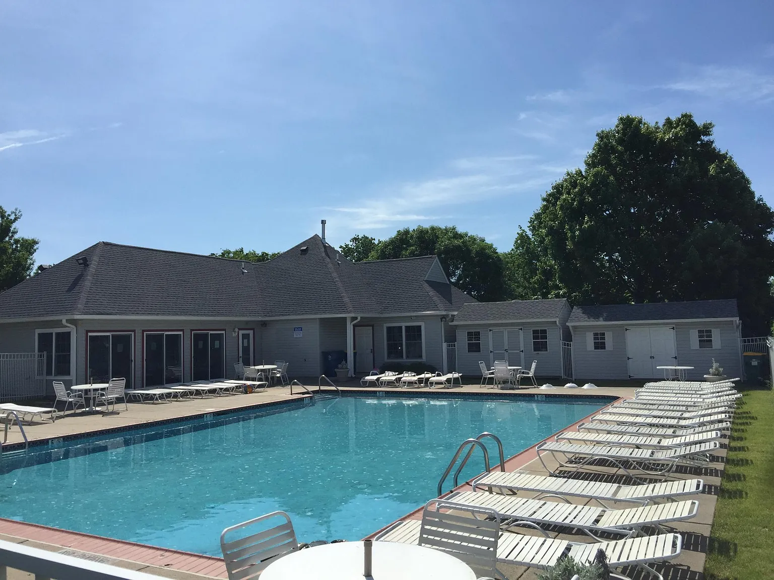 3 bed, 2.5 bath, 1530 sqft, $2,890 — Photo 2