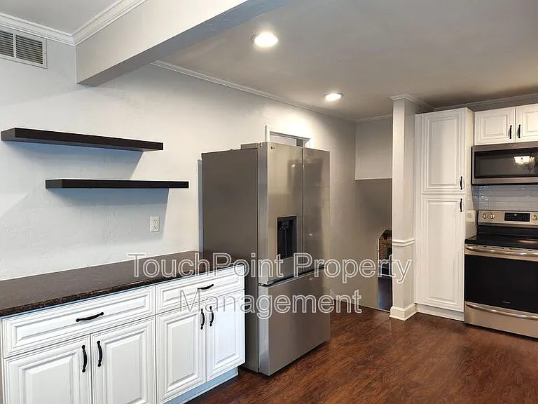 5812 Donegal Dr — Photo 4