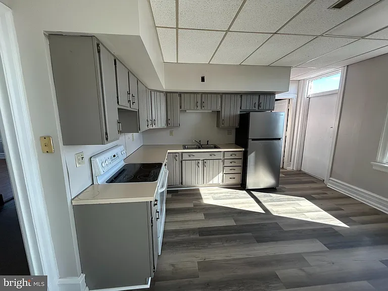 702 Chestnut St #3 — Photo 3