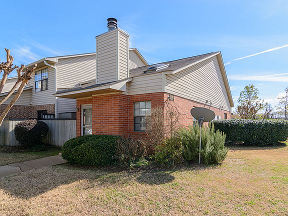 3rd image of 3636 Greenacres Place Dr APT 122