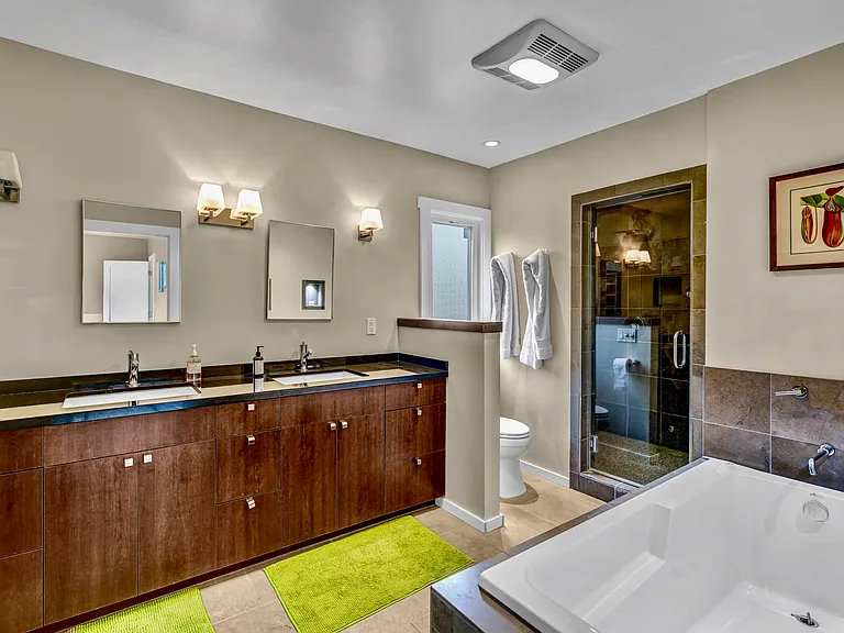 2909 W Clark Ave — Photo 12