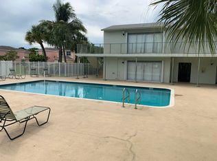 843 Crystal Lake Dr #807, Pompano Beach, FL 33064