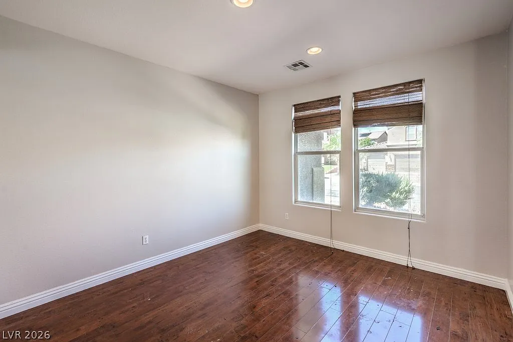 5 bed, 4.0 bath, 3028 sqft, $2,850 — Photo 4