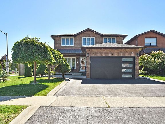 3rd image of 3 Jackman Cres