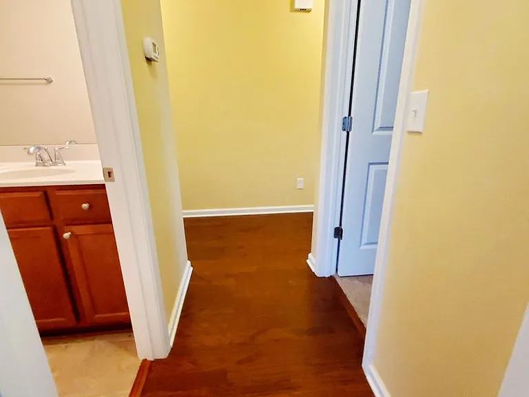 504 Cedar Lakes Dr — Photo 15