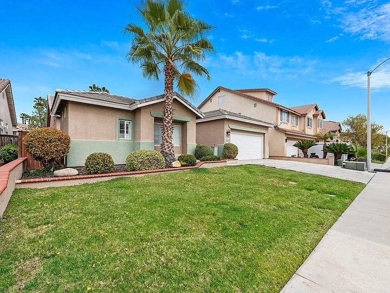 39510 Saint Honore Dr — Photo 2