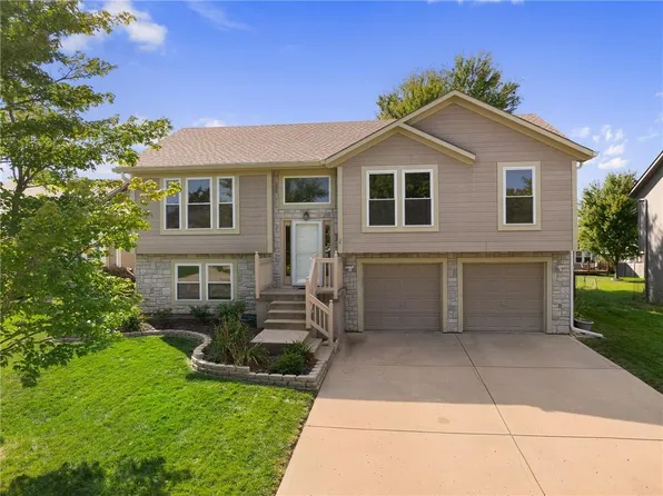 12524 S Grant St, Olathe, KS 66061