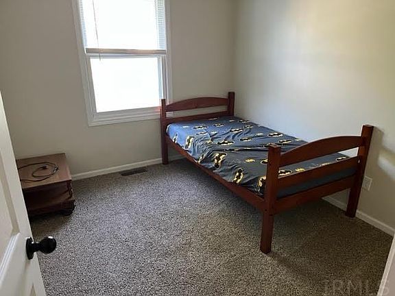 5th image of 455 Arrowhead Ct