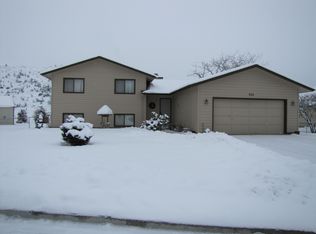 905 S Glenbrook Ct, Greenacres, WA 99016