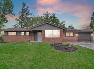 250 Placid Way, Elk Grove Village, IL 60007