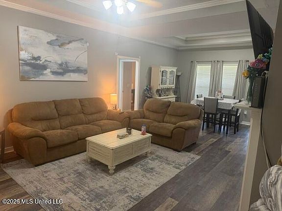 4th image of 109 Dogwood Way