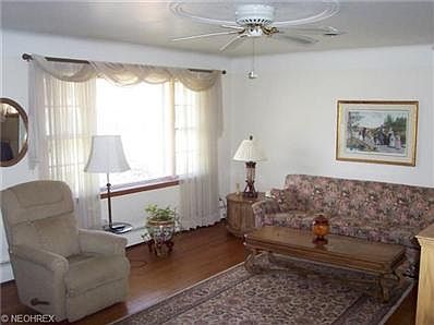 5th image of 1039 S Schenley Ave