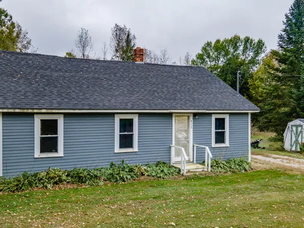 612 Warren Hill Road, Palmyra, ME 04965