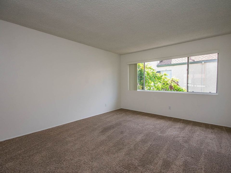 1st image of 342 Juniper Ave #13
