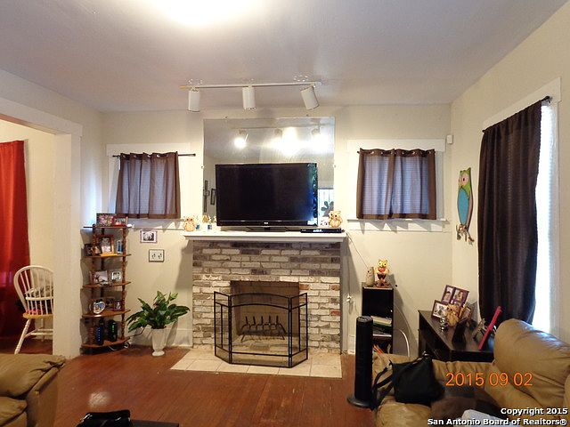 2nd image of 1132 W Huisache Ave