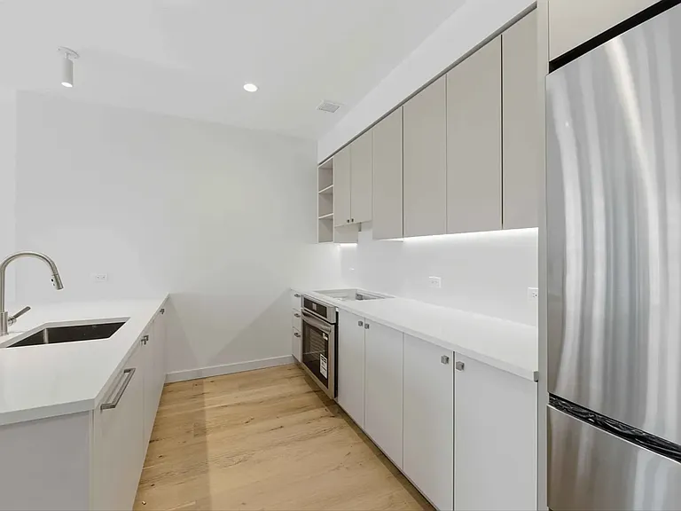 636 W 158th St #3D — Photo 9