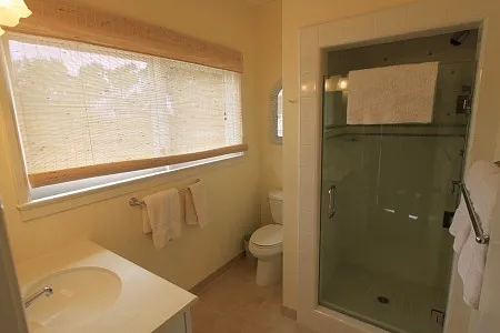 635 Sand Point Rd — Photo 8