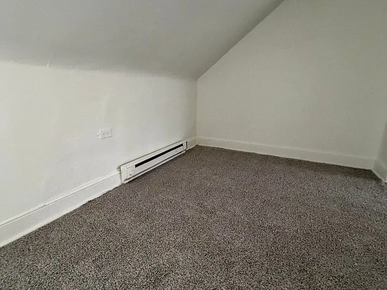 420 Valley Rd — Photo 12