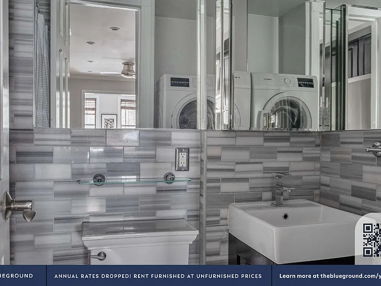 118 Christopher St #2 — Photo 13